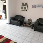 Rumah Resik Guest House