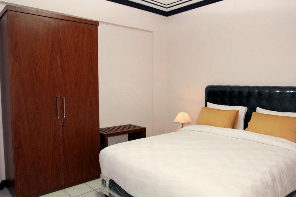 Wisma tamu Rumah Resik 2*